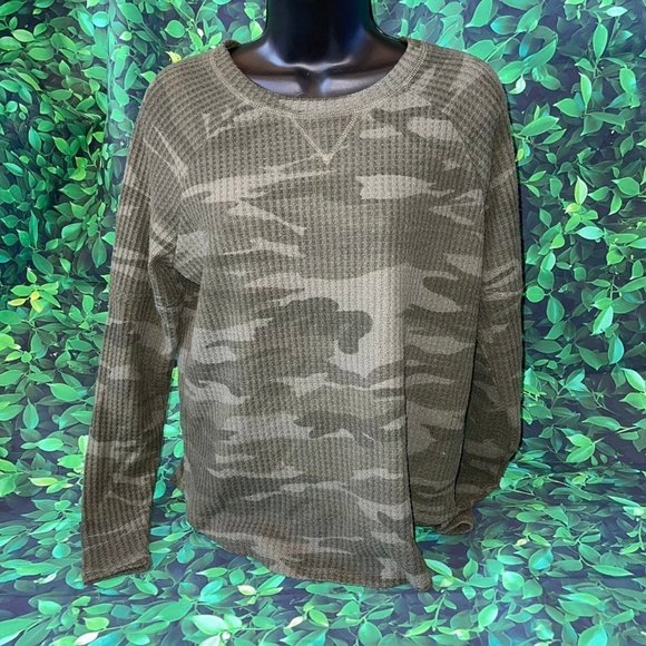 Sweet romeo thermal camo print shirt XS - Picture 2 of 5